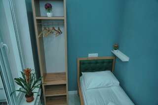 Отели типа «постель и завтрак» Gagarin Park Halal Apartments Алматы Одноместный номер с душем-2