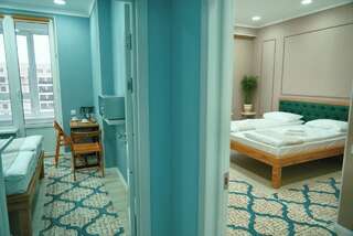 Отели типа «постель и завтрак» Gagarin Park Halal Apartments Алматы Двухместный номер с 1 кроватью и собственной ванной комнатой-20