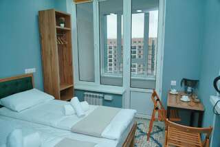 Отели типа «постель и завтрак» Gagarin Park Halal Apartments Алматы Двухместный номер с 1 кроватью и собственной ванной комнатой-21