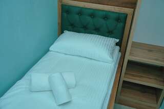 Отели типа «постель и завтрак» Gagarin Park Halal Apartments Алматы Одноместный номер с общим душем и туалетом-3